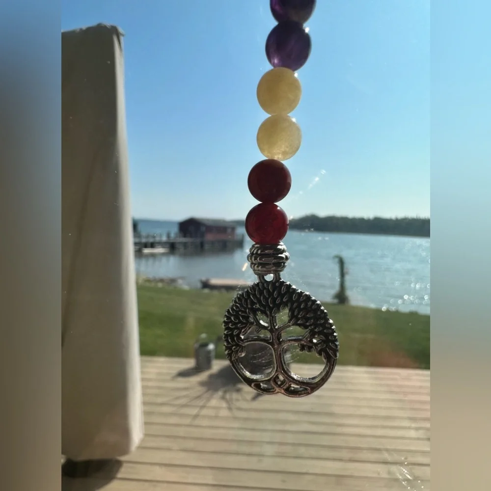Hand crafted purse charm with yellow jade, amethyst and red onyx. - Picture 2 of 2